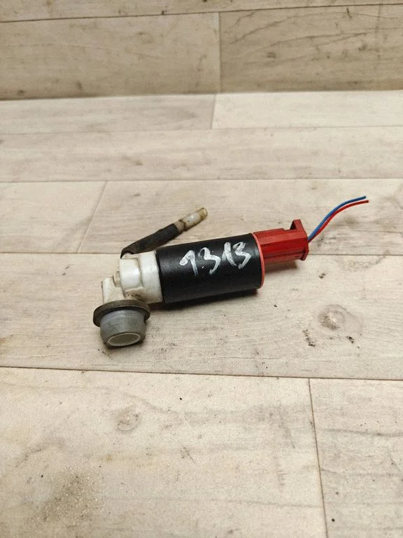 Windscreen/windshield washer pump