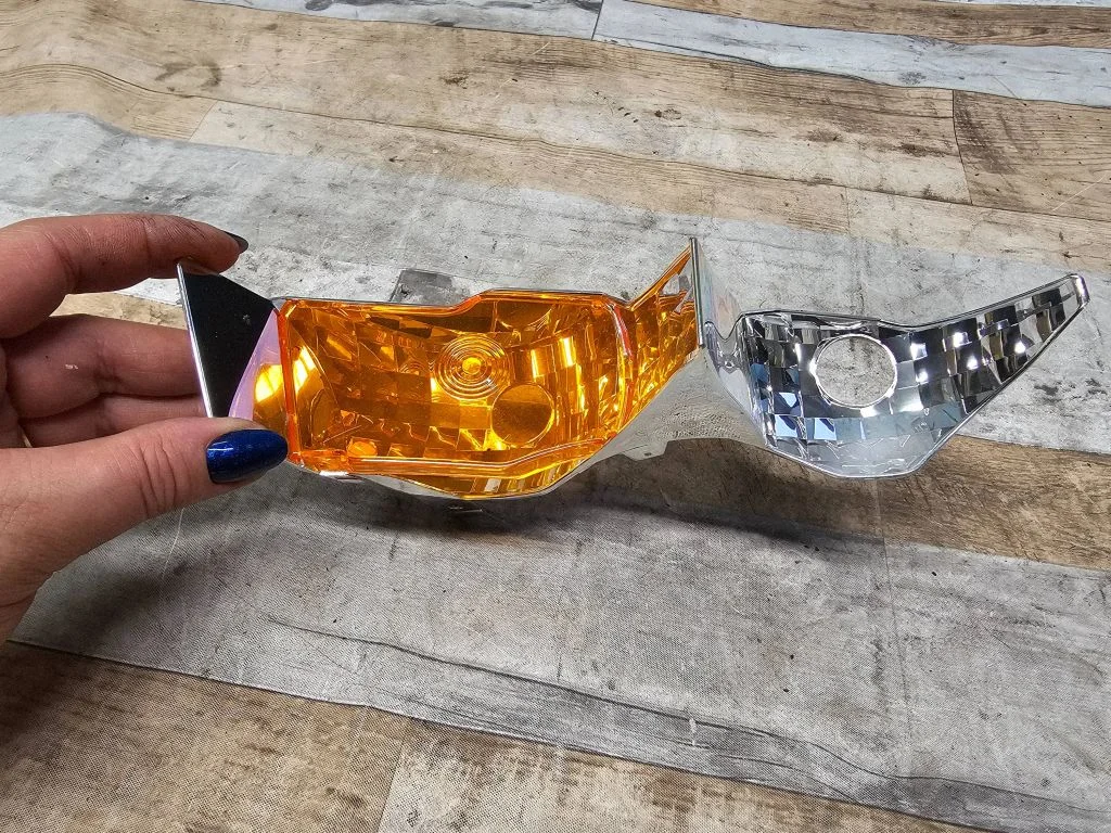 Headlight part – Volvo XC90 (2007-2014)