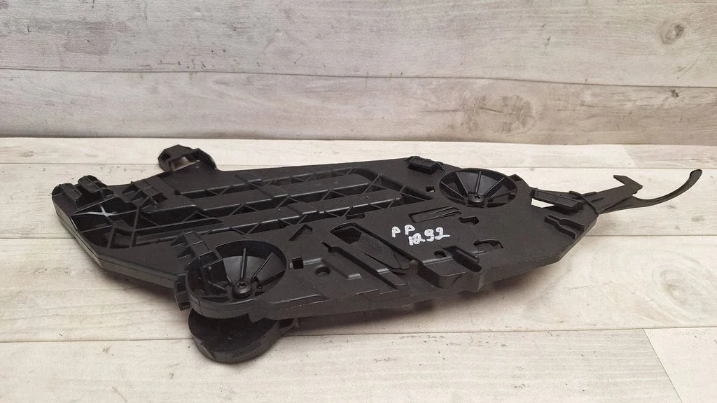 Headlight/headlamp mounting bracket 17035202