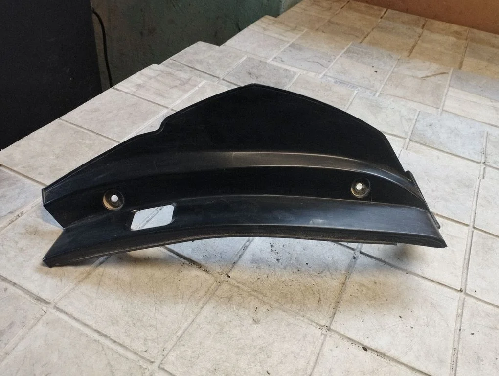 Rear/tail light trim molding – Subaru Outback (2007-2009)