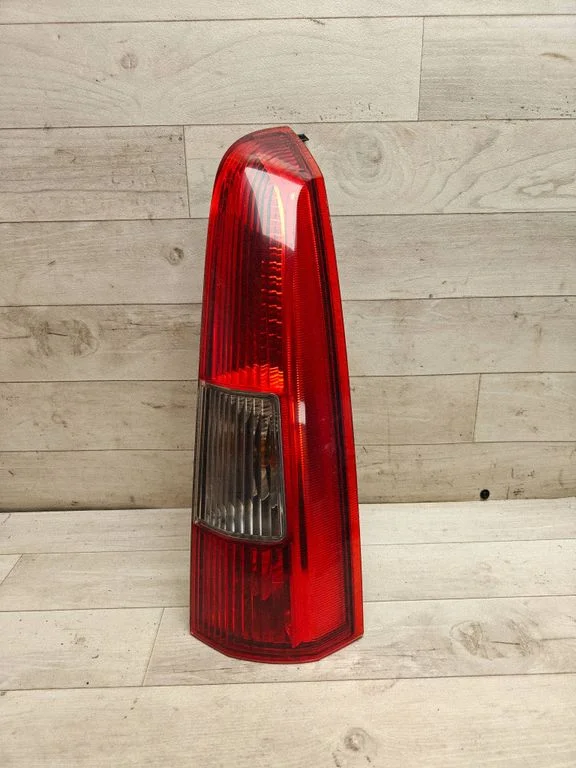 Rear/tail lights 9154494ECE