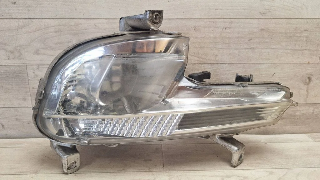 Front fog light 9670476280