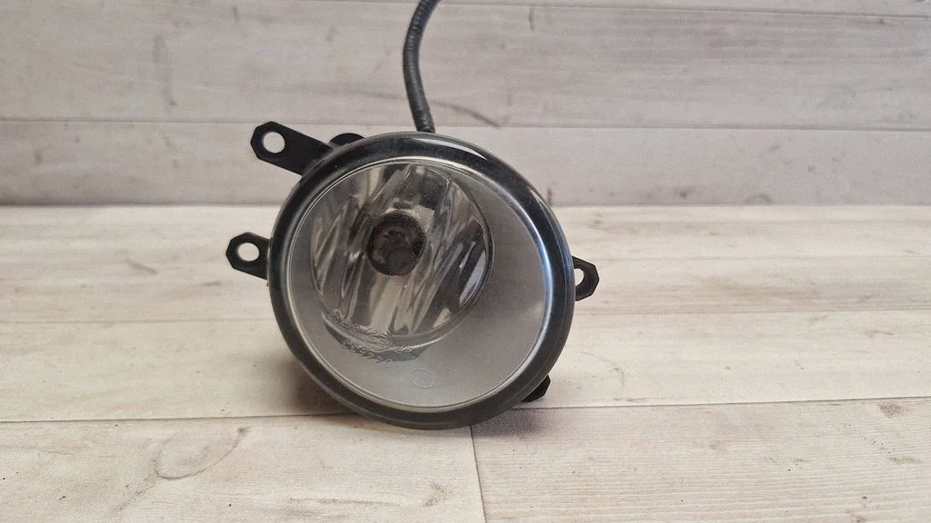 Front fog light – Toyota Auris 150 (2006-2012)