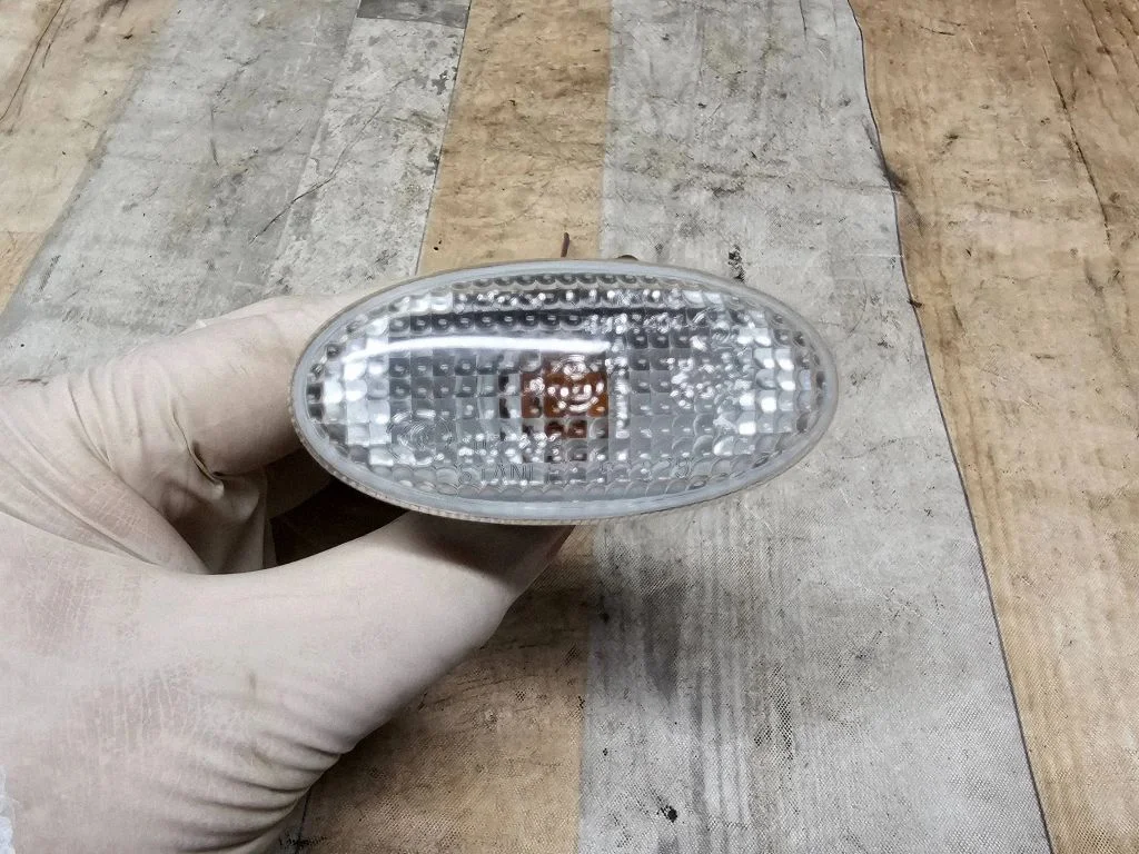 Front indicator light