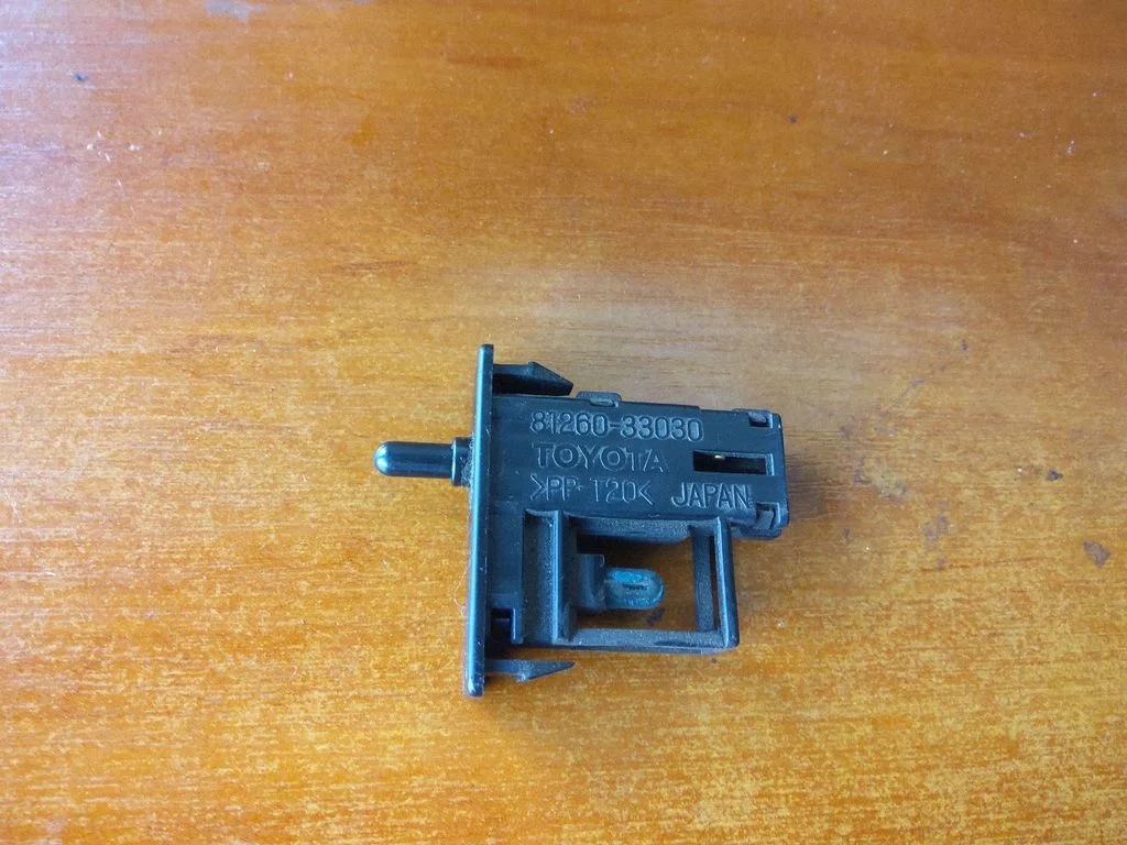 Glove box light 8126033030