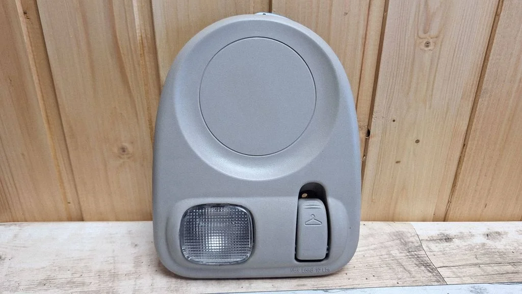 Boot/trunk interior light 828461