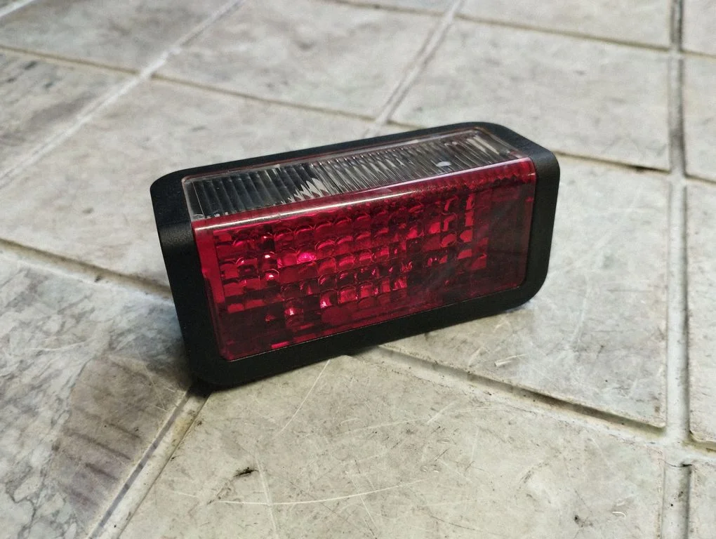 Boot/trunk interior light 9185401