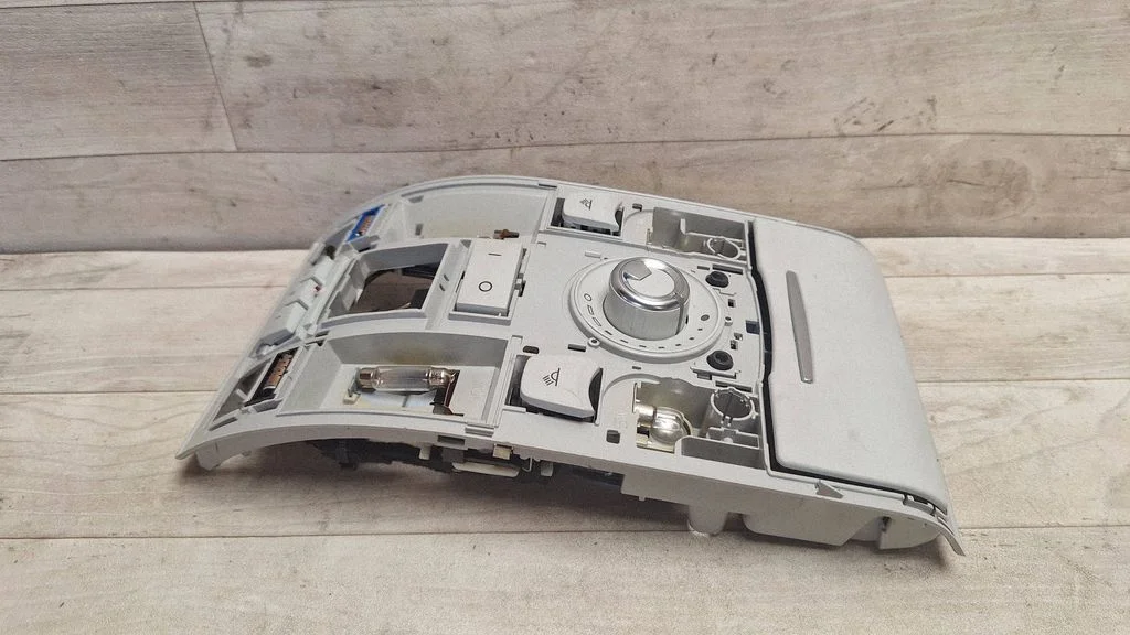 Front seat light 4F0947135CC