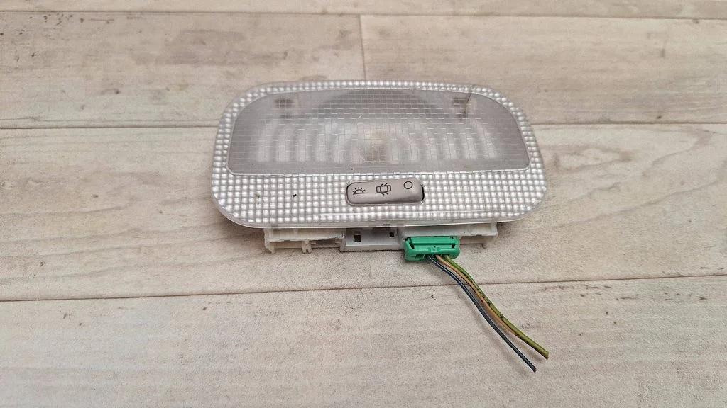 Rear seat light – Citroen C4 Grand Picasso (2007-2013)
