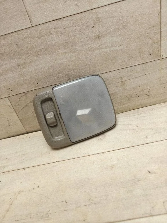 Rear seat light 138284