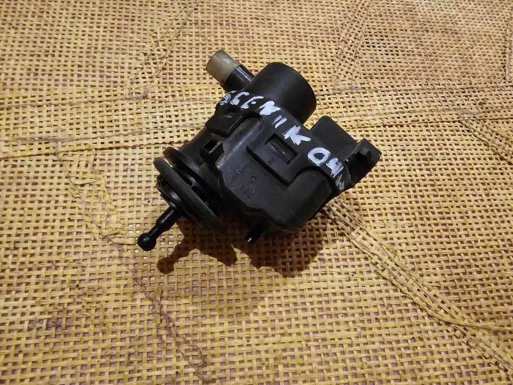 Headlight level adjustment motor 7700420737