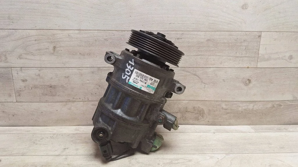 Air conditioning (A/C) compressor (pump) 5N0820803