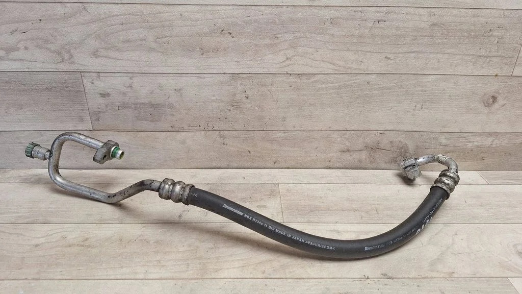 Air conditioning (A/C) pipe/hose – KIA Ceed (2006-2012)