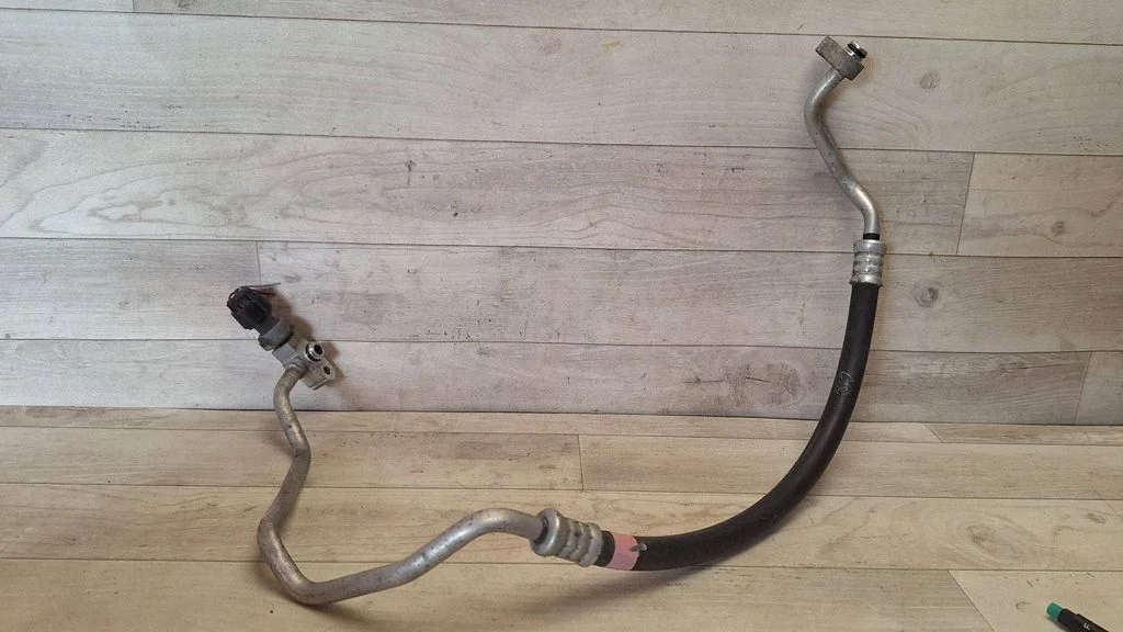 Air conditioning (A/C) pipe/hose
