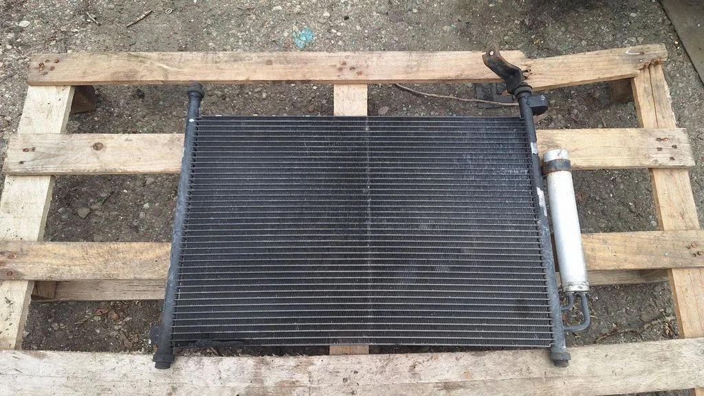 A/C cooling radiator (condenser)