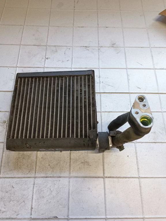 Air conditioning (A/C) radiator (interior)