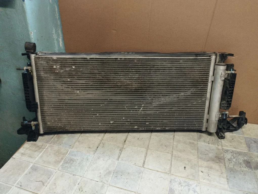 A/C cooling radiator (condenser) 39011385