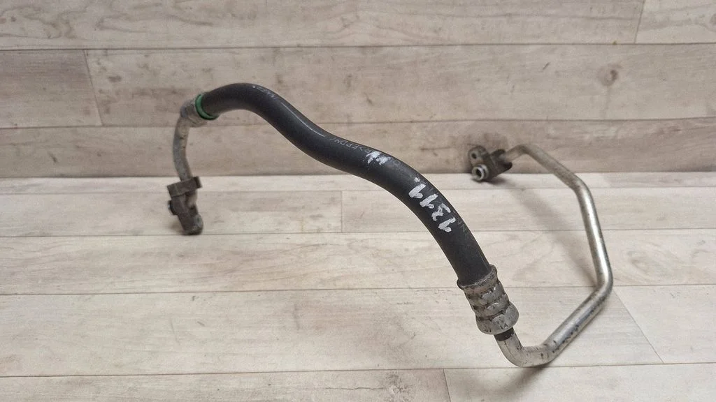 Air conditioning (A/C) pipe/hose