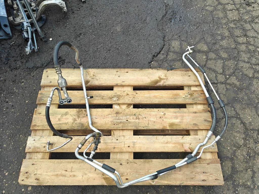 Air conditioning (A/C) pipe/hose