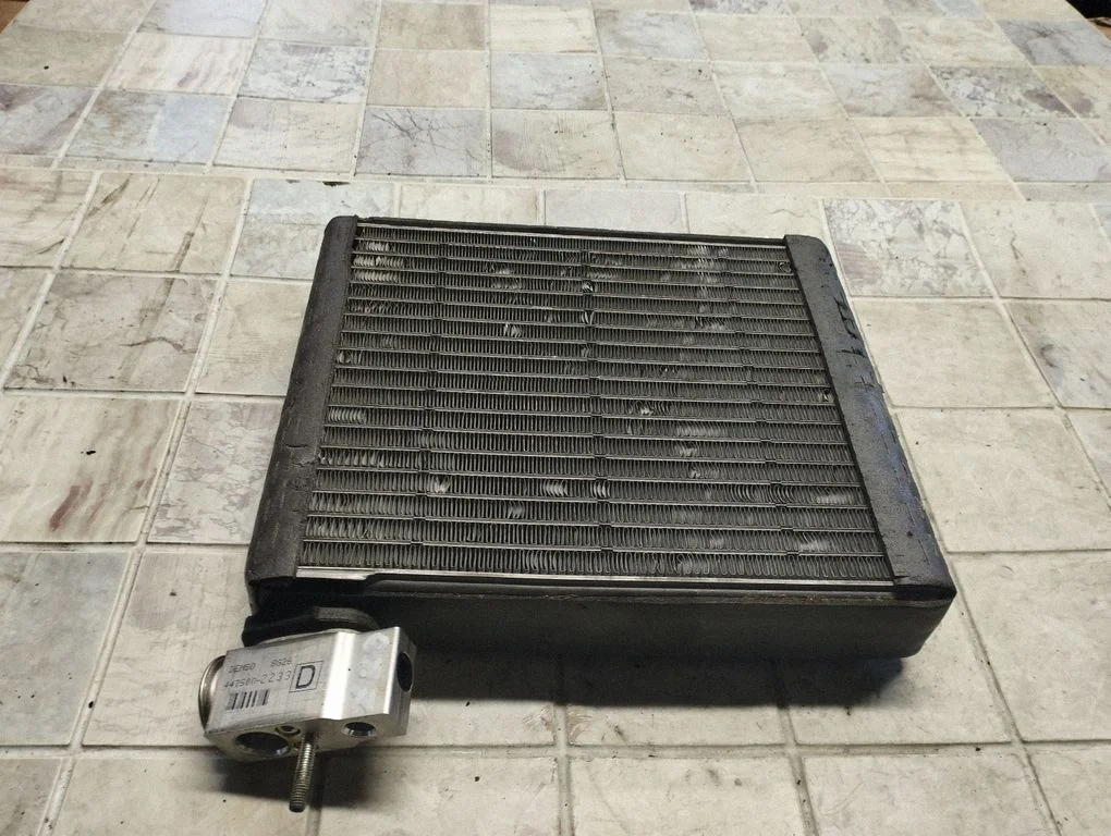 Kliimaseadme radiaator (salongis) 09G15A090