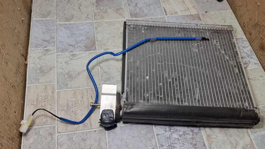 Air conditioning (A/C) radiator (interior) – Toyota Avensis T250 (2003-2006)