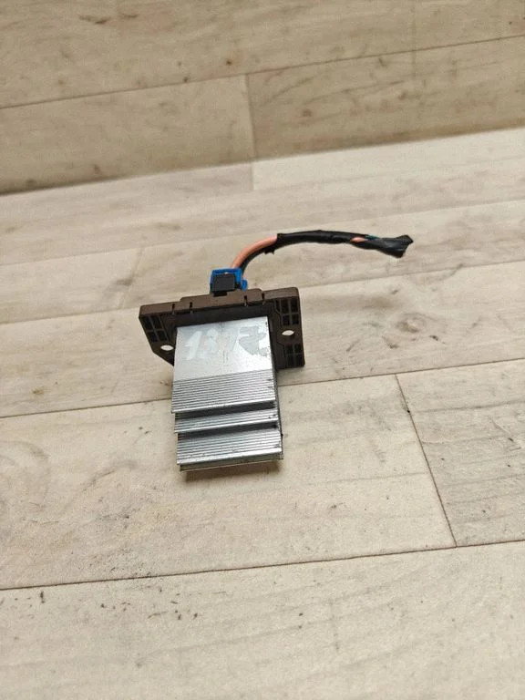 Heater blower motor/fan resistor