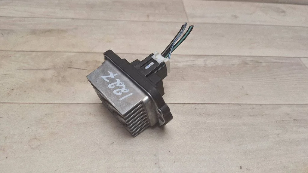 Rezystor dmuchawy PM010010B