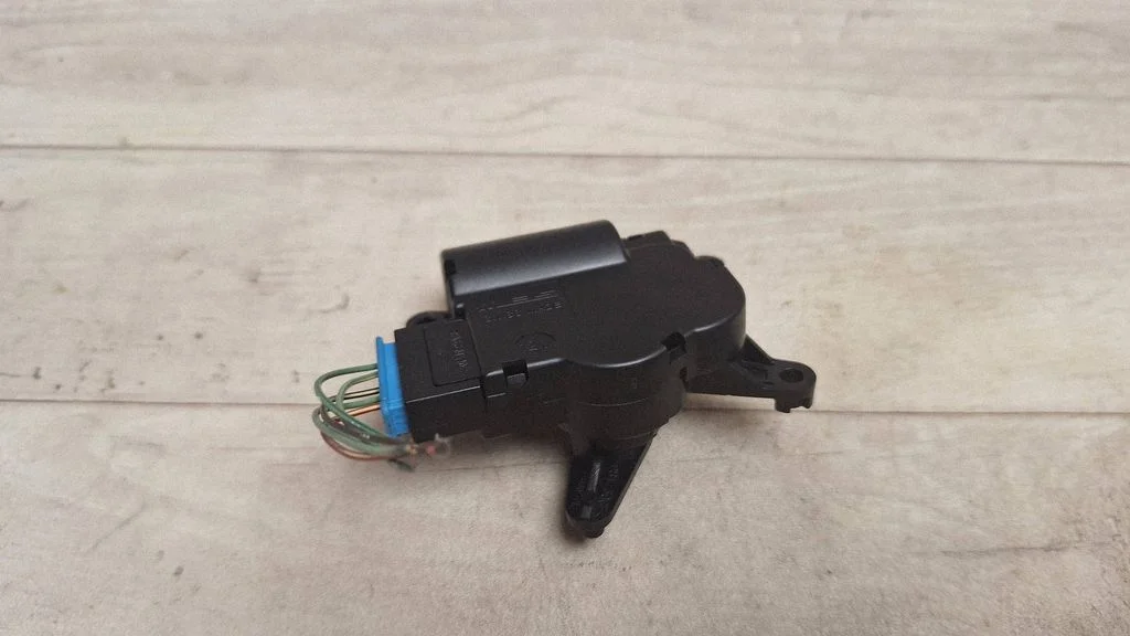 Air flap motor/actuator 52411483R04