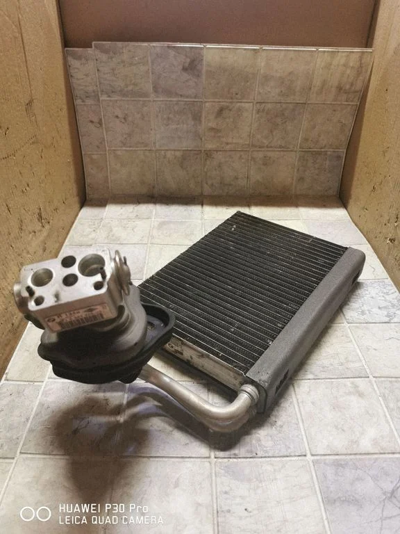 Salongi küttekeha radiaator 668618N
