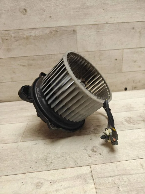 Heater fan/blower F00S33F012