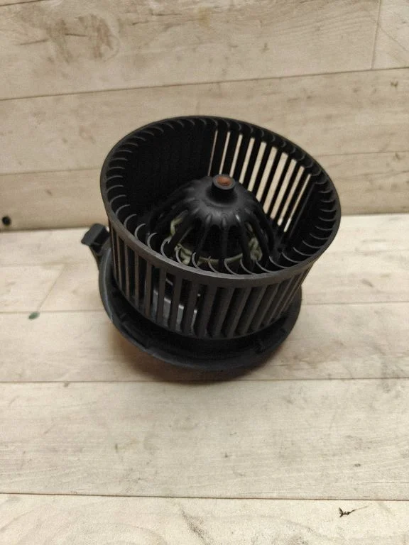 Heater fan/blower – Nissan Micra (2003-2007)