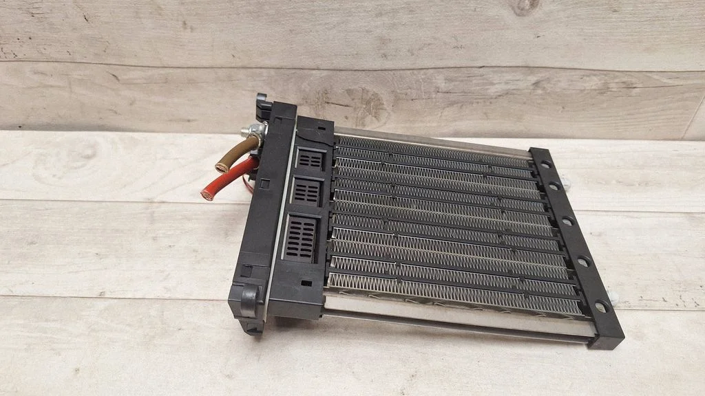 Elektriline salongi küttekeha radiaator A1698300261
