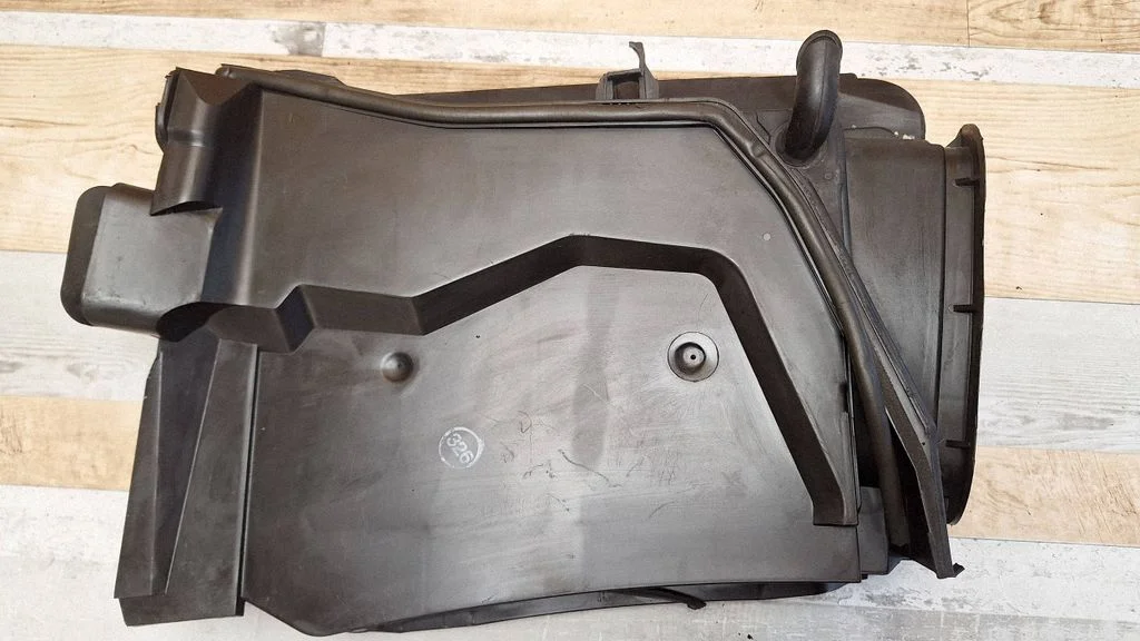 Salongi kütte- ja kliimaploki plastkorpus – BMW 5-seeria E39 (1996-2003)