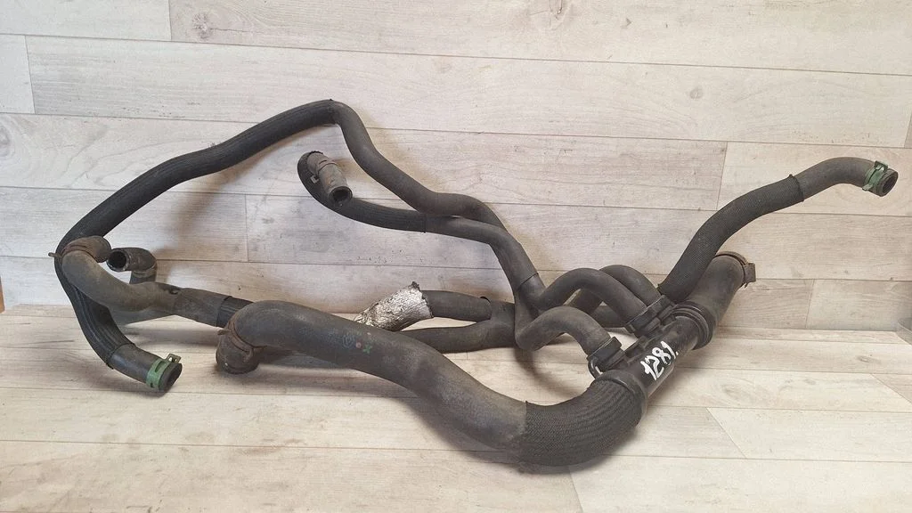 Engine coolant pipe/hose 1800413515