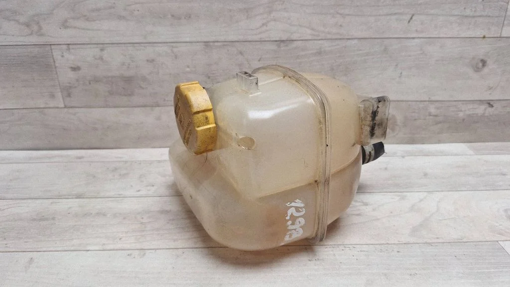 Coolant expansion tank/reservoir 9202100