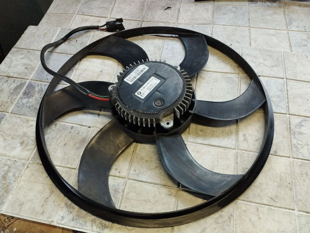 Electric radiator cooling fan 16326937515