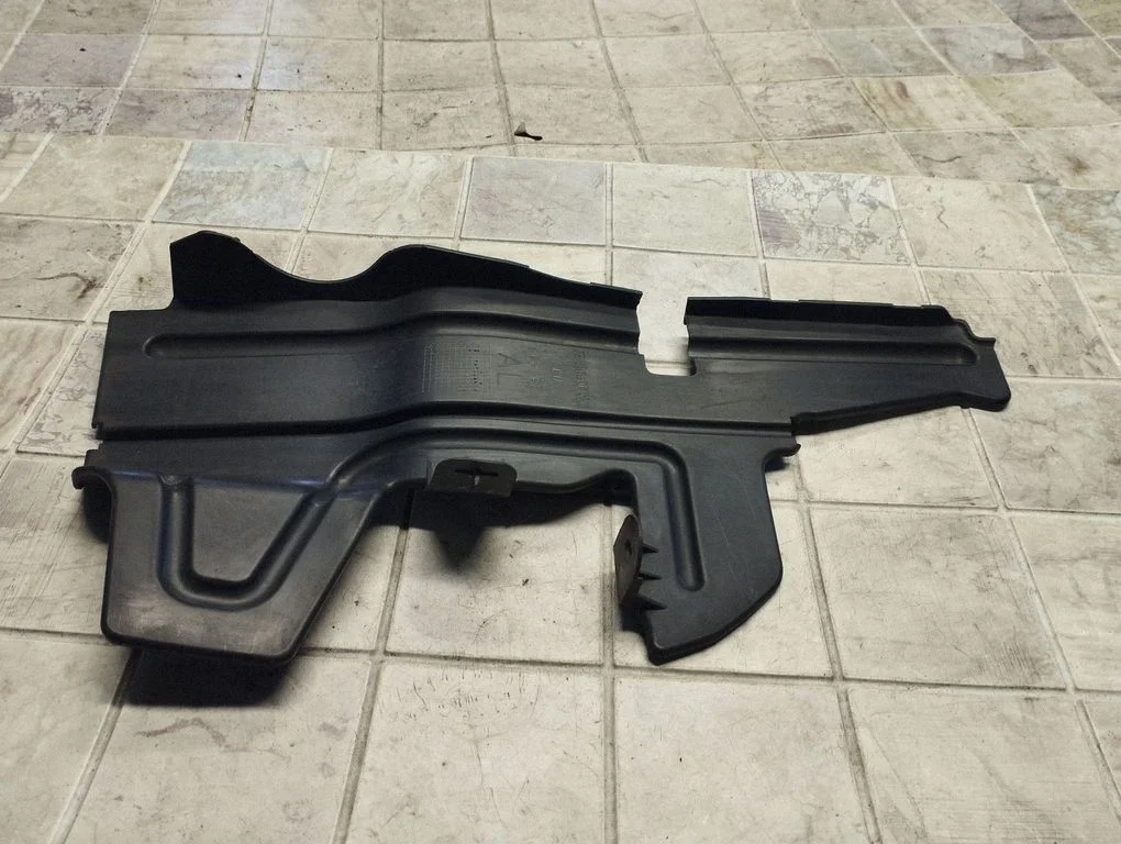 Intercooler air guide/duct channel 532860F040