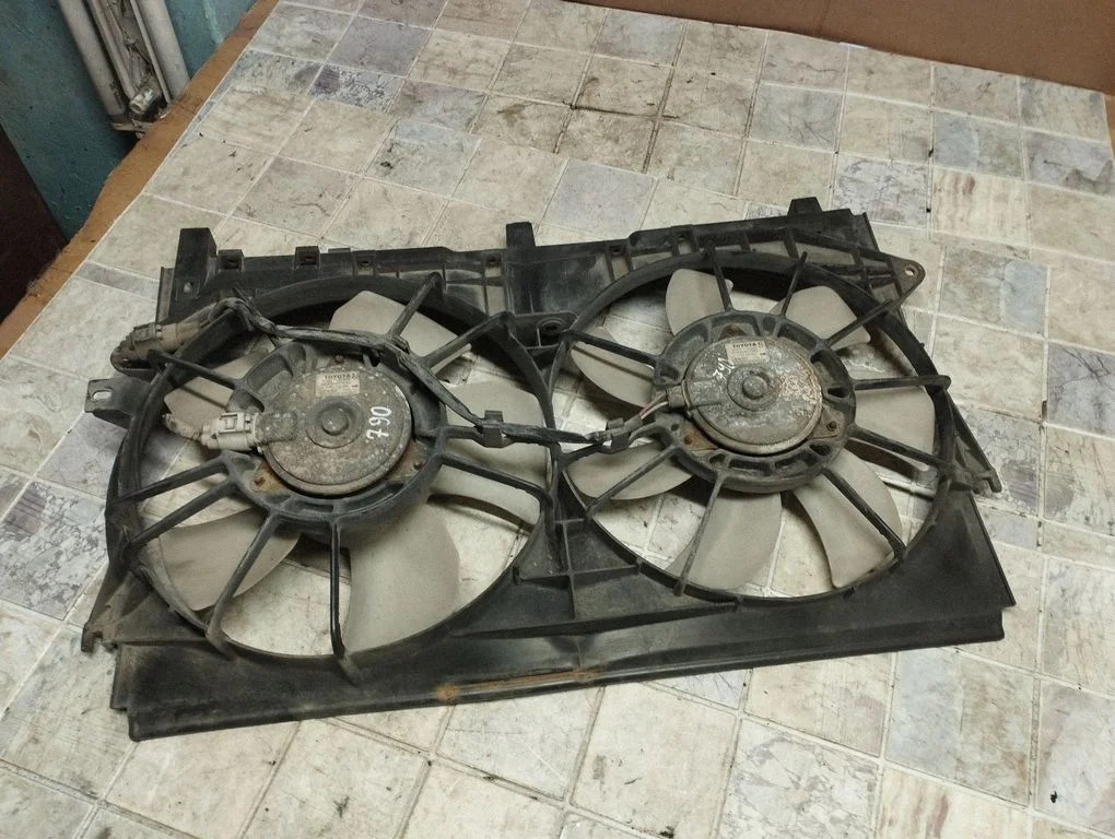 Ventilaatorite komplekt – Toyota Avensis T250 (2003-2006)
