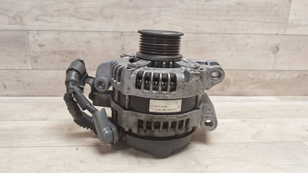 Generator/alternator 270600R011