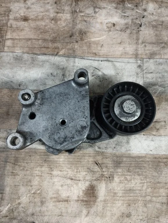 Generator/alternator belt tensioner – Peugeot 307 (2001-2005)