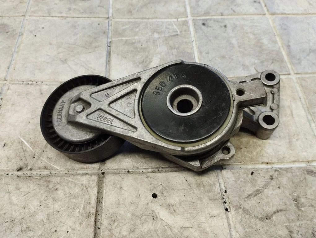 Generator/alternator belt tensioner – Volkswagen Lupo (1998-2005)