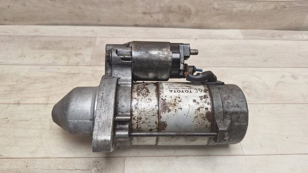 Starter motor 281000R010