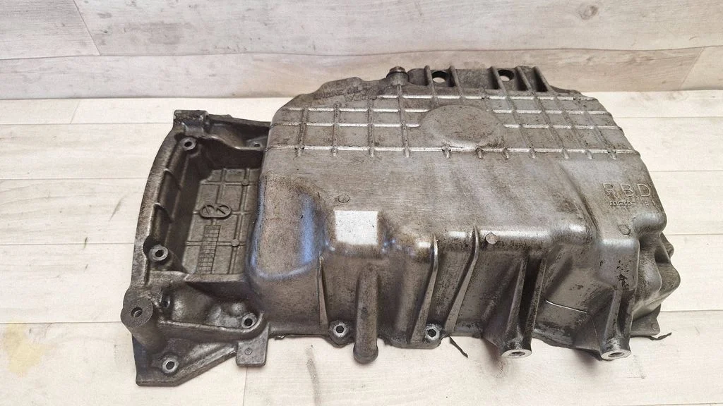 Oil sump