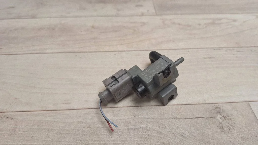 Turbo solenoid valve 079906283B