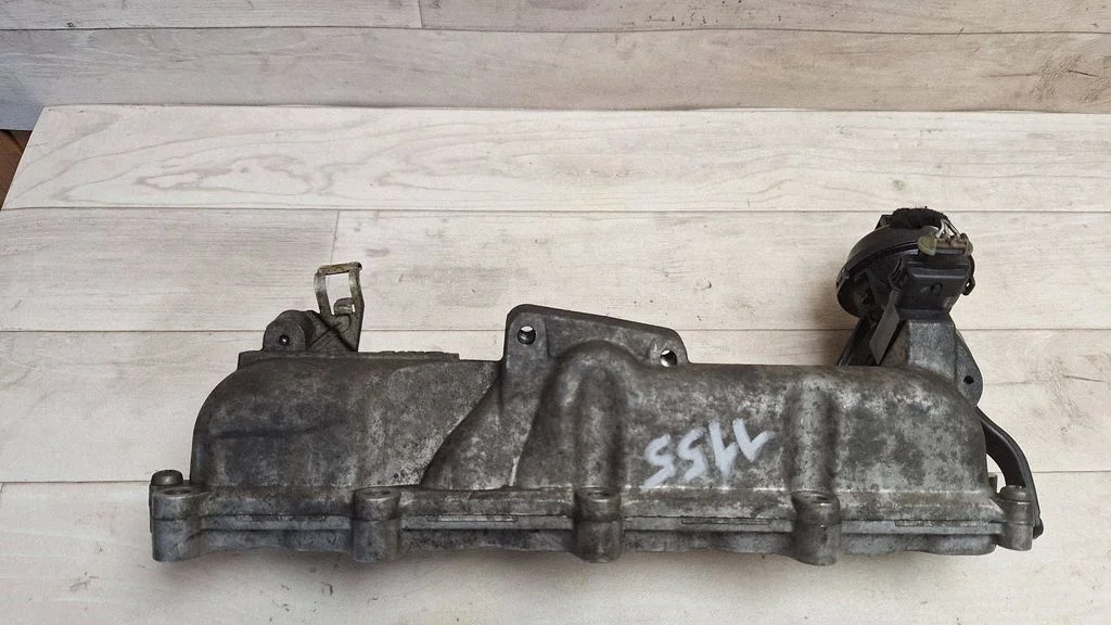 Intake manifold – Opel Meriva A (2003-2010)