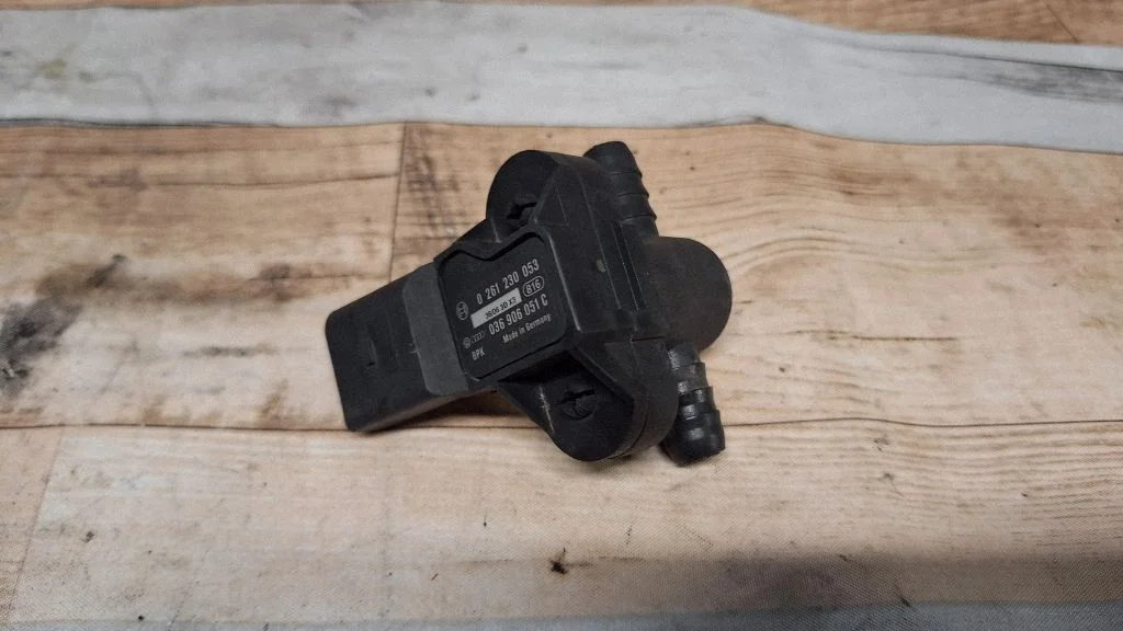 Air pressure sensor 0261230053