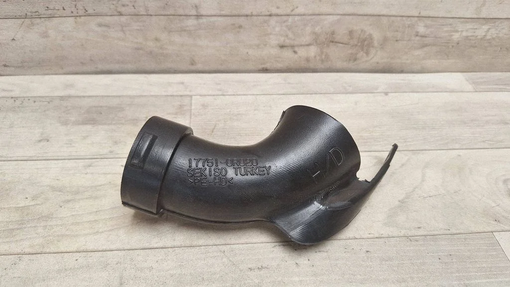 Air intake hose/pipe 177510R020