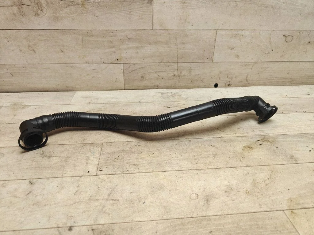 Breather hose/pipe – Audi A4 S4 B6 8E 8H (2001-2005)