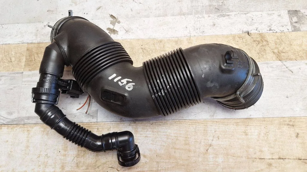 Turbo air intake inlet pipe/hose – Volkswagen Jetta V (2005-2010)