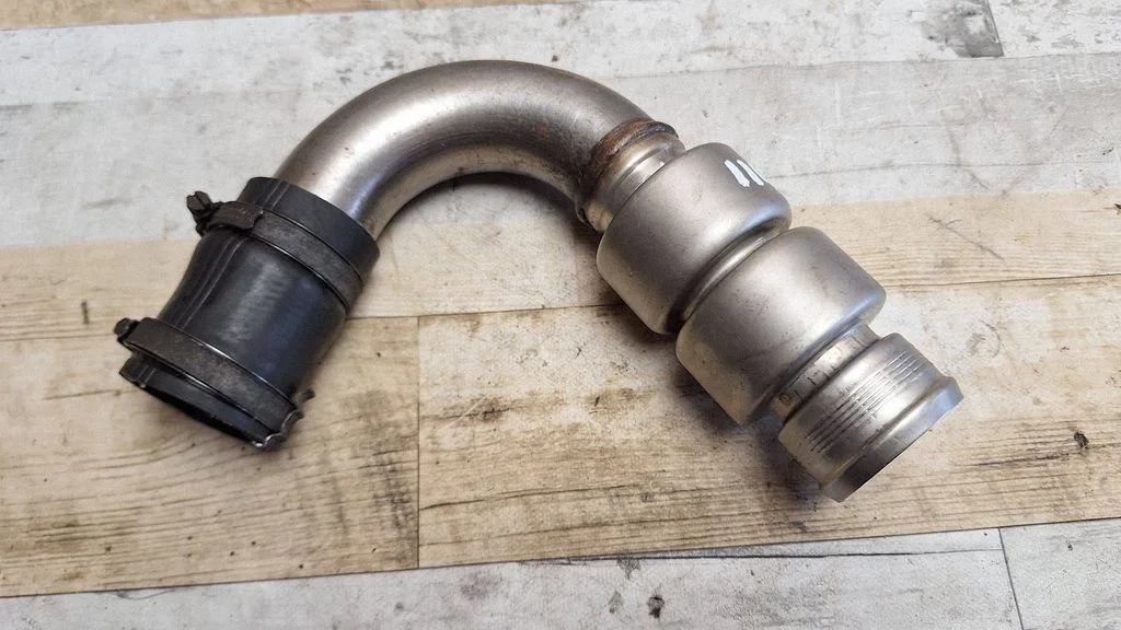 Turbo air intake inlet pipe/hose – Volvo C30 (2007-2010)